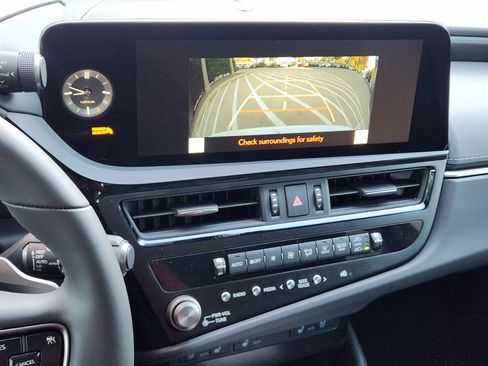 New 2025 Lexus ES 350 w/ Premium Package image 12