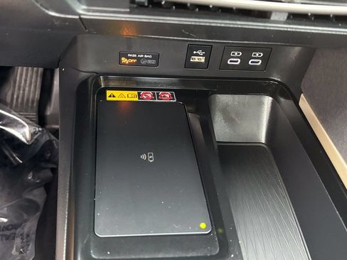 Used 2025 Toyota Camry LE FWD image 20