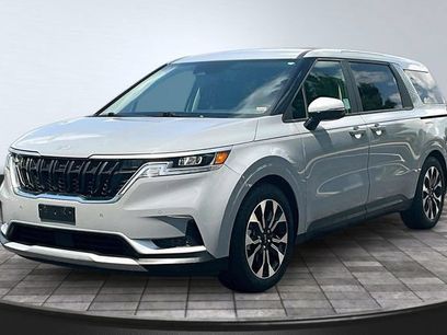 Used 2022 Kia Carnival EX