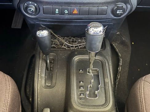 Used 2014 Jeep Wrangler Unlimited Sport w/ Quick Order Package 24S AWD/4WD image 14