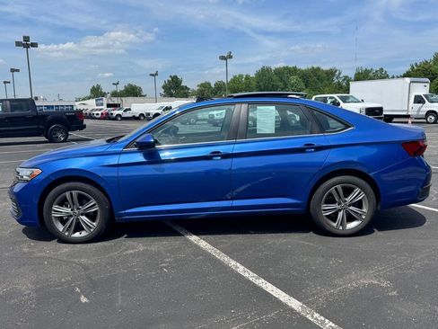 Used 2022 Volkswagen Jetta SE FWD image 4