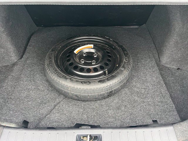 Used 2023 Nissan Versa S FWD image 7