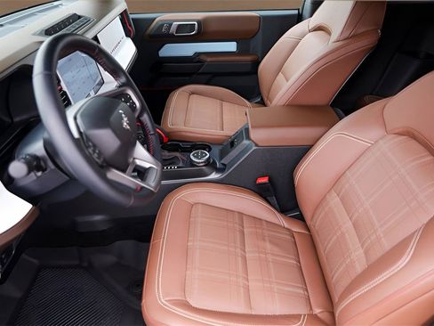 Used 2024 Ford Bronco Heritage Edition image 10