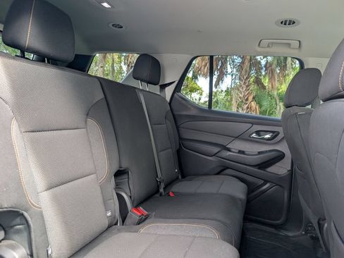 Used 2019 Chevrolet Traverse LT FWD image 15