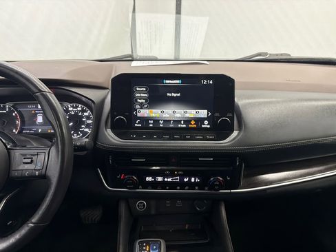 Used 2021 Nissan Rogue SL w/ Premium Package image 32