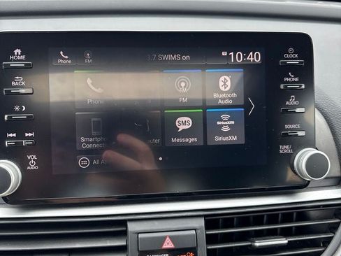 Used 2018 Honda Accord EX image 19
