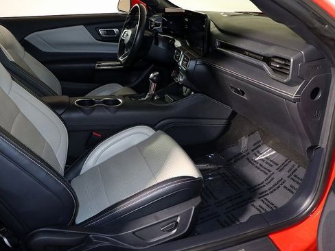 Used 2024 Ford Mustang Premium image 28