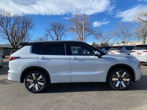 New 2026 Mitsubishi Outlander SEL image 6