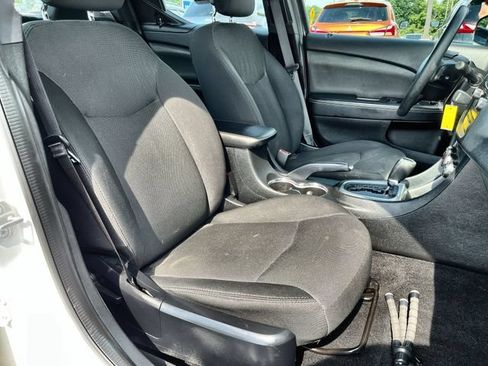 Used 2014 Dodge Avenger SE w/ Rallye Appearance Group FWD image 25