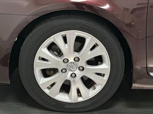 Used 2012 Toyota Avalon Limited image 23