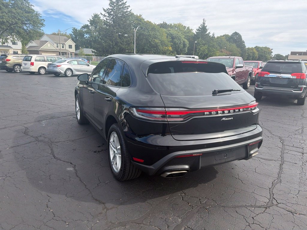 Used 2022 Porsche Macan AWD/4WD image 8