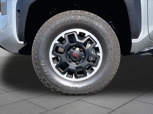 Certified 2026 Toyota Tacoma TRD Off-Road w/ TRD Off Road Upgrade Package AWD/4WD image 10