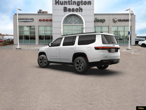 New 2026 Jeep Grand Wagoneer Limited w/ Premium Group II image 4