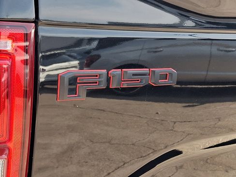 Used 2017 Ford F150 Lariat w/ Equipment Group 502A Luxury AWD/4WD image 31