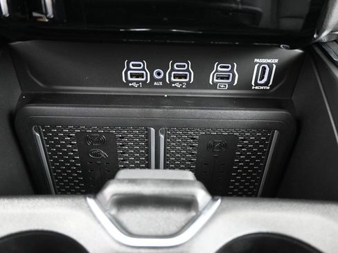 New 2026 RAM 1500 Laramie AWD/4WD image 3