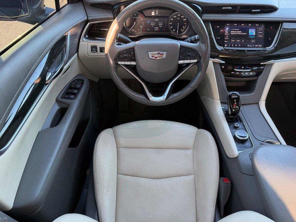 Used 2021 Cadillac XT6 Premium Luxury FWD image 9