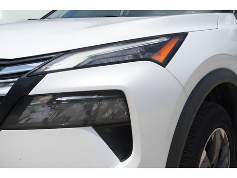 Used 2024 Nissan Rogue SV FWD image 37