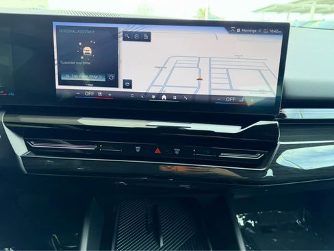 Used 2025 BMW 530i xDrive image 15