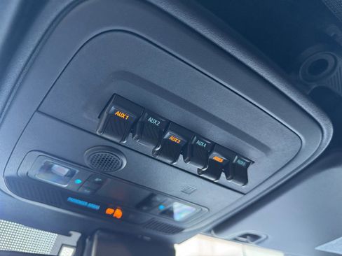 Used 2024 Ford Bronco Black Diamond w/ Sasquatch Package image 32