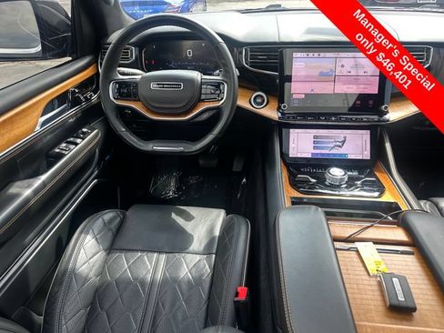 Used 2022 Jeep Grand Wagoneer Series III w/ Flexible Seating Group AWD/4WD image 21