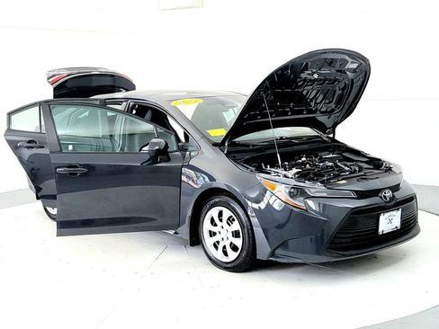 Used 2024 Toyota Corolla LE FWD image 12