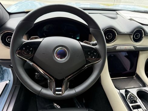 New 2025 Karma Revero Luxury RWD image 19