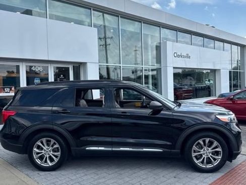 Used 2021 Ford Explorer XLT w/ Equipment Group 202A RWD image 5