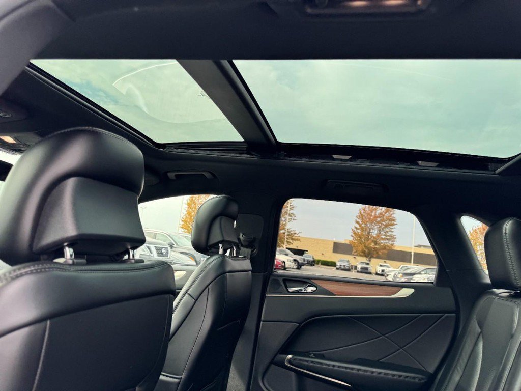 Used 2017 Lincoln MKC Reserve FWD image 11
