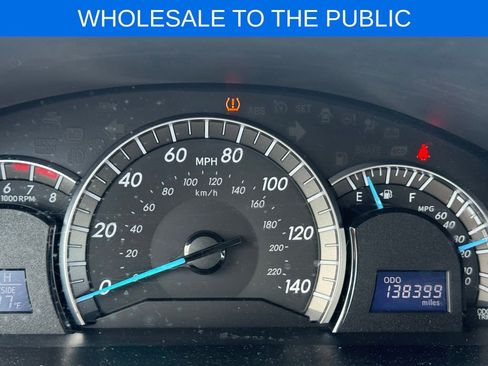 Used 2013 Toyota Camry SE FWD image 11