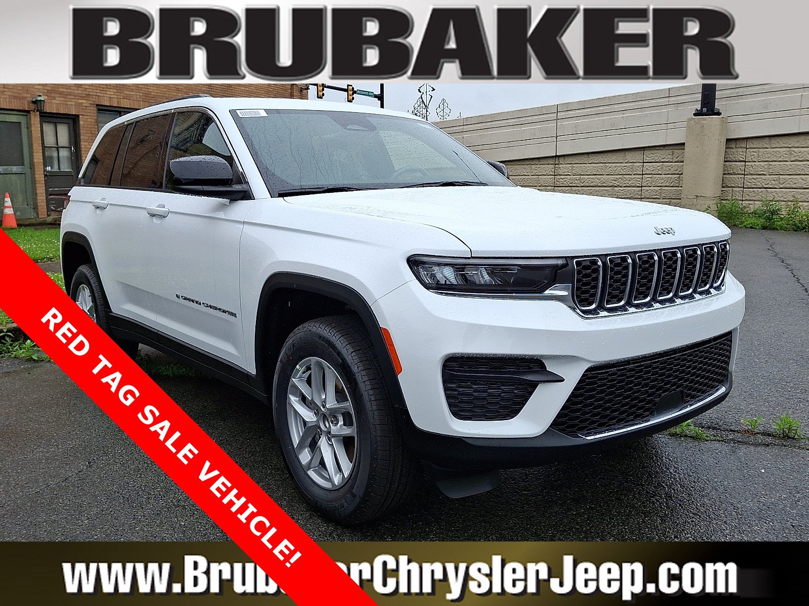New 2026 Jeep Grand Cherokee Laredo AWD/4WD image 1