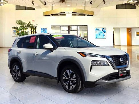 Certified 2023 Nissan Rogue SV FWD image 3