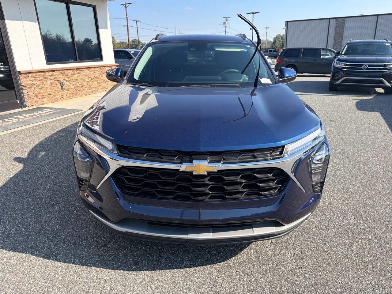 Used 2024 Chevrolet Trax LT FWD image 12