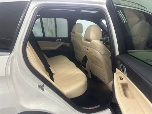 Used 2021 BMW X5 sDrive40i w/ Premium Package image 17
