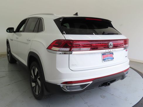 New 2026 Volkswagen Atlas Cross Sport SEL AWD/4WD image 7