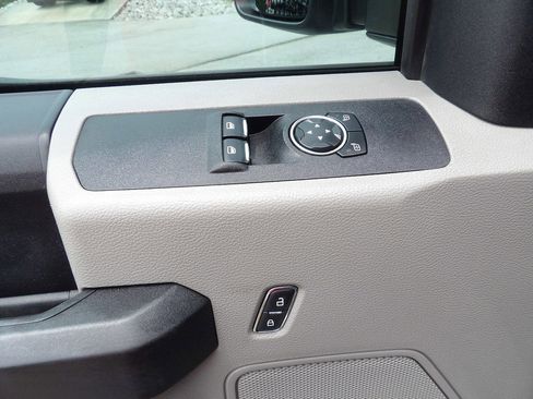 Used 2019 Ford F250 XL w/ Power Equipment Group RWD image 15