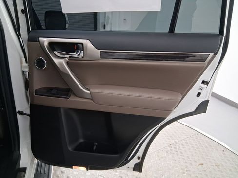 Used 2020 Lexus GX 460 Luxury image 31
