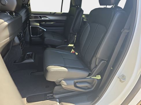 New 2026 Jeep Grand Wagoneer L Limited AWD/4WD image 10