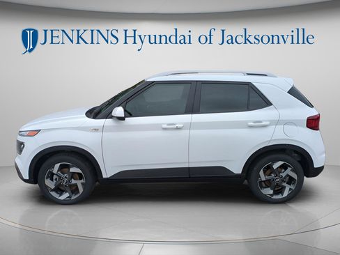 New 2026 Hyundai Venue SEL FWD image 6