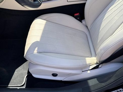 Used 2023 Mercedes-Benz E 350 Sedan image 15