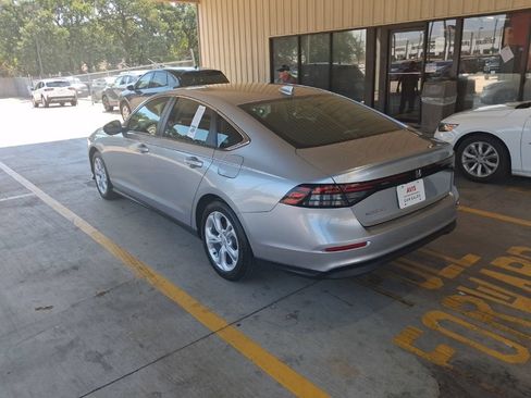 Used 2025 Honda Accord LX image 8