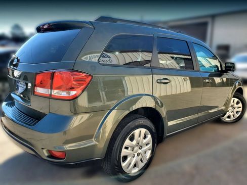 Used 2019 Dodge Journey SE w/ Premium Group FWD image 10