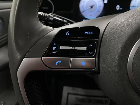 Certified 2025 Hyundai Elantra SEL image 16