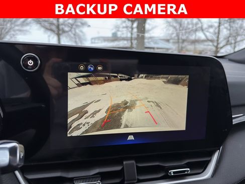 Used 2025 Chevrolet Equinox LT image 7