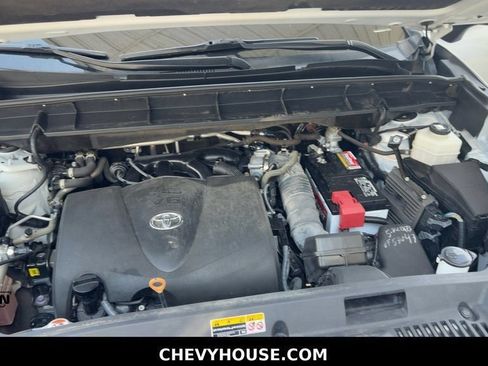 Used 2022 Toyota Highlander XLE FWD image 91