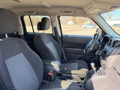 Used 2017 Jeep Patriot Sport w/ Power Value Group image 12
