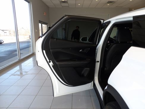 Used 2024 Chevrolet Blazer EV LT image 13