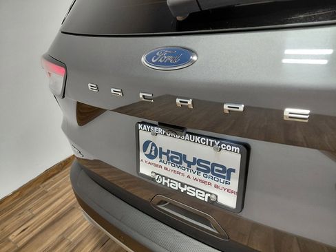 Certified 2022 Ford Escape SEL image 13
