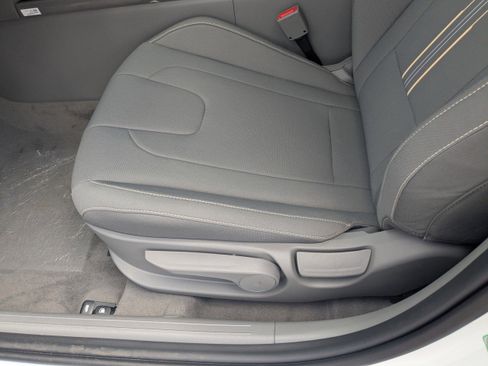 New 2026 Hyundai Elantra SEL Sport FWD image 22