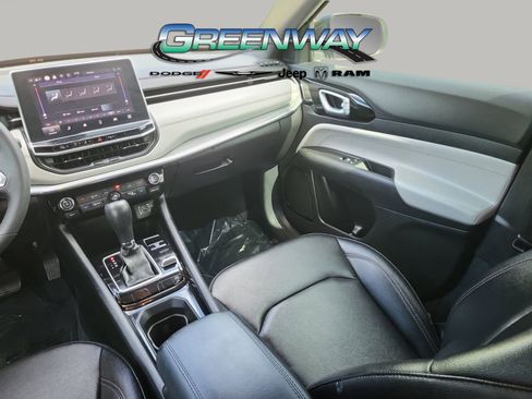 Used 2024 Jeep Compass Limited AWD/4WD image 11