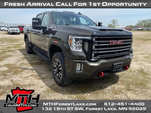 Used 2022 GMC Sierra 2500 AT4 w/ AT4 Premium Plus Package AWD/4WD image 2